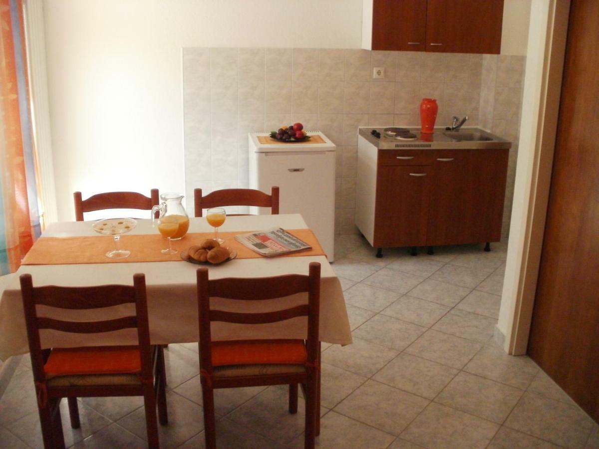 Grgin Apartments Kaštela 部屋 写真